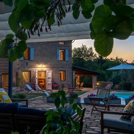 Casa Felicita 8 By Marche Villa